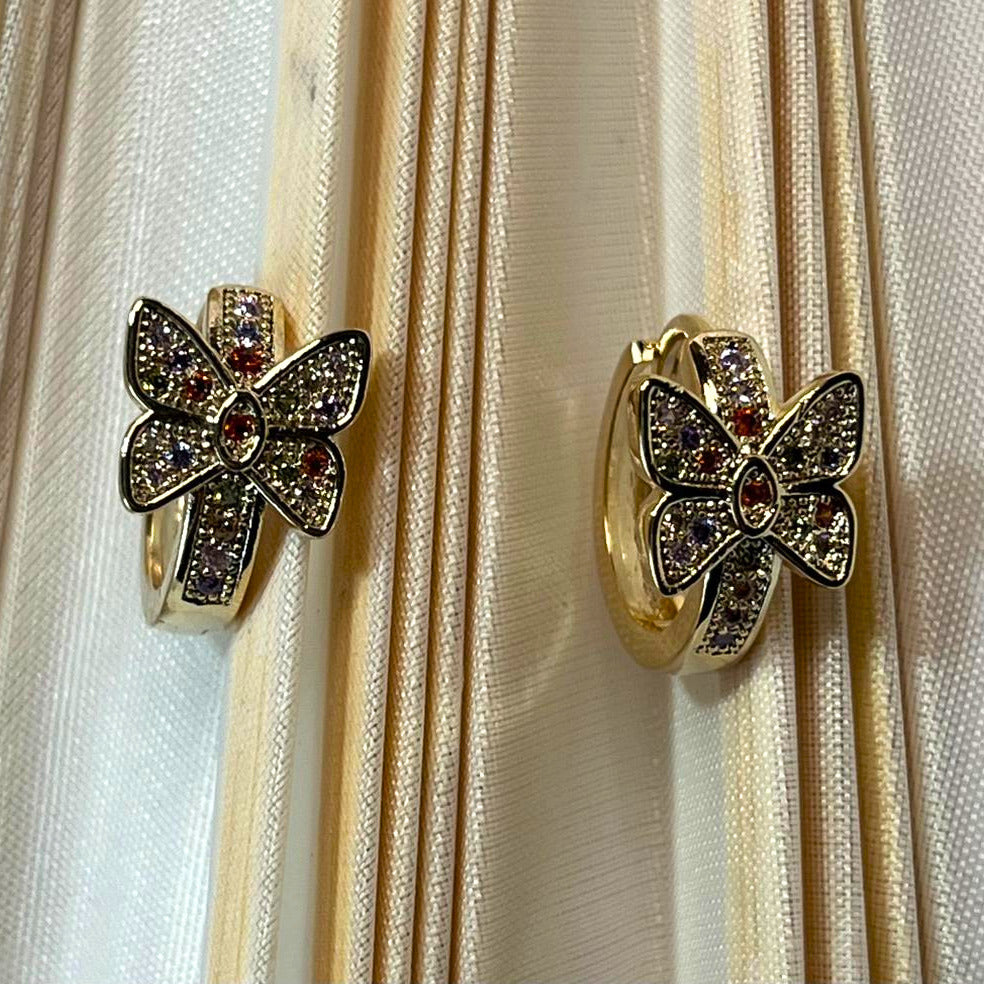 Huggie Mariposa Puntillado Chapa