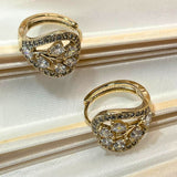 Huggie Ramillete Brillante Chapa