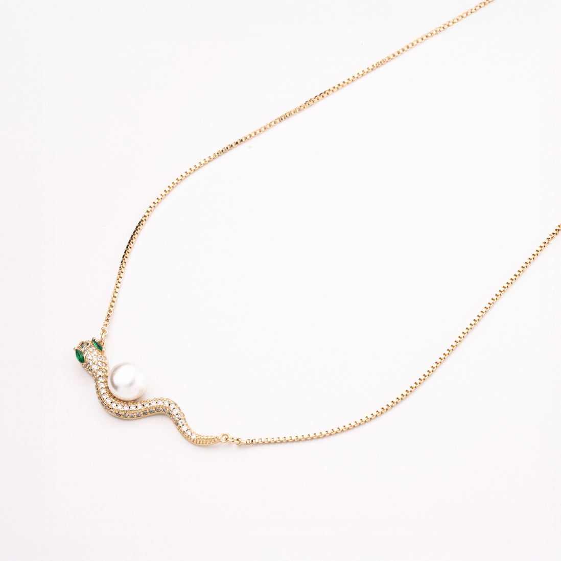 GARGANTILLA SERPIENTE PERLA CHAPA